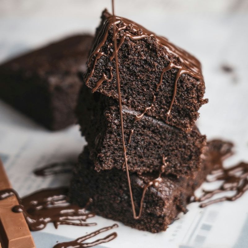 Chocolate cake with rich ganache frosting